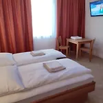 La Rustica Altstadthotel 3* فيرنغروده