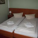 La Rustica Altstadthotel 3* فيرنغروده