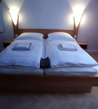 מלון La Rustica Altstadthotel ורניגרוד