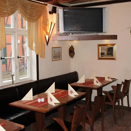 La Rustica Altstadthotel 3* ורניגרוד