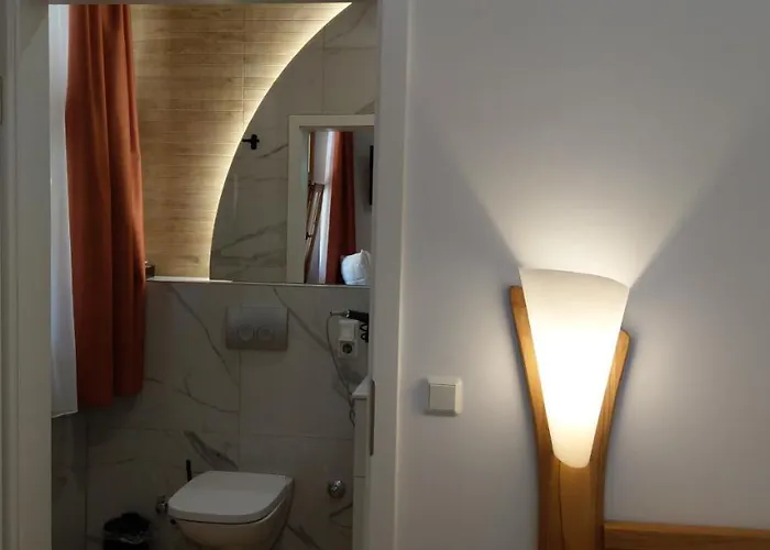 La Rustica Altstadthotel Hotel 3*