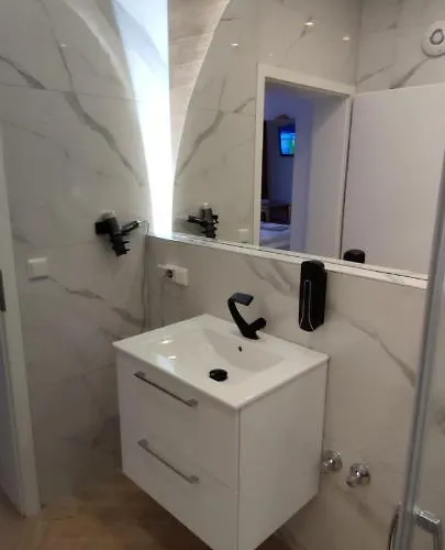 La Rustica Altstadthotel 3*